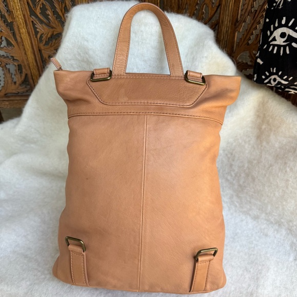 Aspen Tan Leather Convertible Leather Backpack - Picture 2 of 12